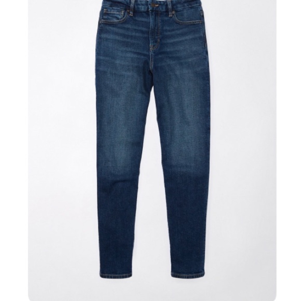 AE Curvy Mom Jean